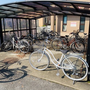 カマラード　自転車置き場